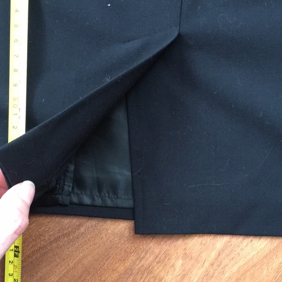 EUC Black skirt - Picture 6 of 11